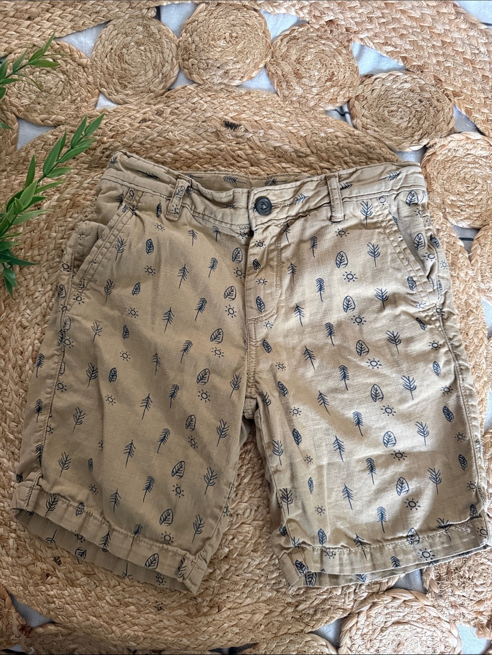 Bossini 100% Cotton Forest Tree Classic Zip Flat Front Short. Size 9-10